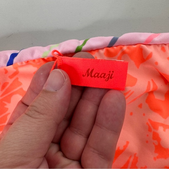 Maaji Think Side Signature Cut Bikini Bottom Size Large - Picture 3 of 4